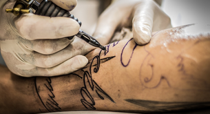 Come iniziare a lavorare come tatuatore?